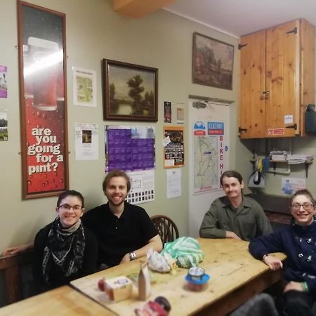 Macgabhainns Backpackers Hostel キルケニー エクステリア 写真