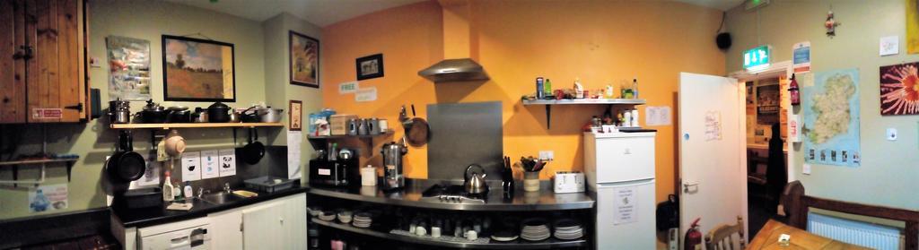 Macgabhainns Backpackers Hostel キルケニー エクステリア 写真
