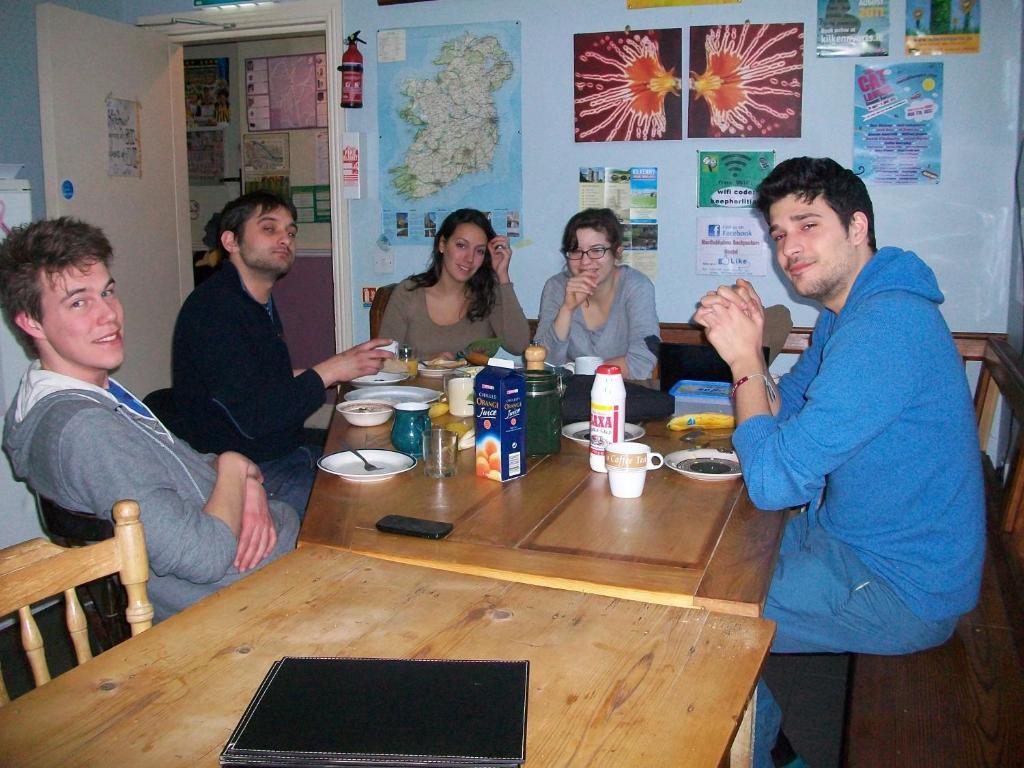 Macgabhainns Backpackers Hostel キルケニー エクステリア 写真