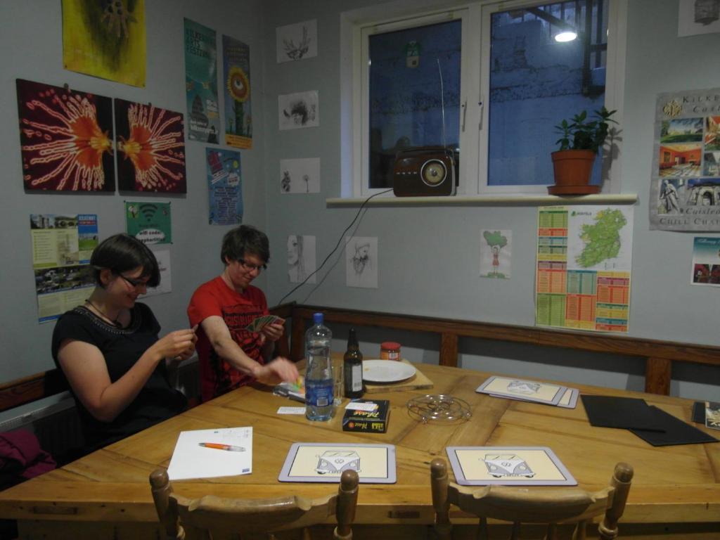 Macgabhainns Backpackers Hostel キルケニー エクステリア 写真