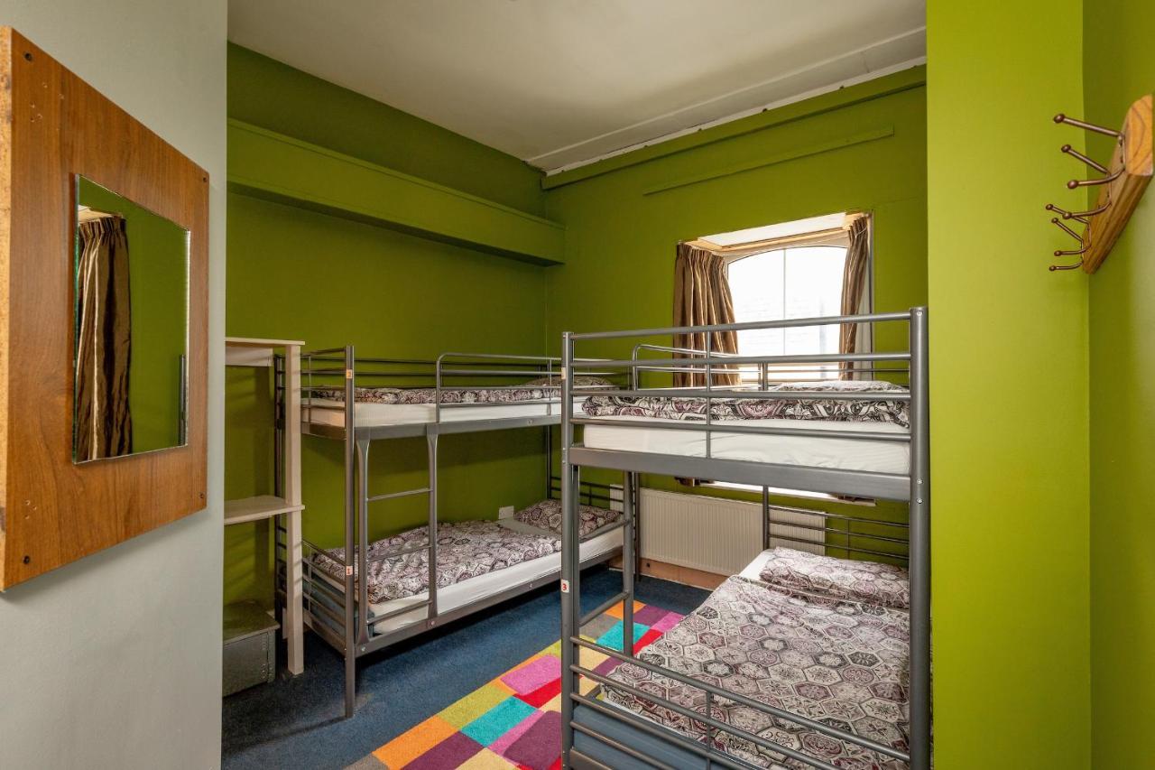 Macgabhainns Backpackers Hostel キルケニー エクステリア 写真